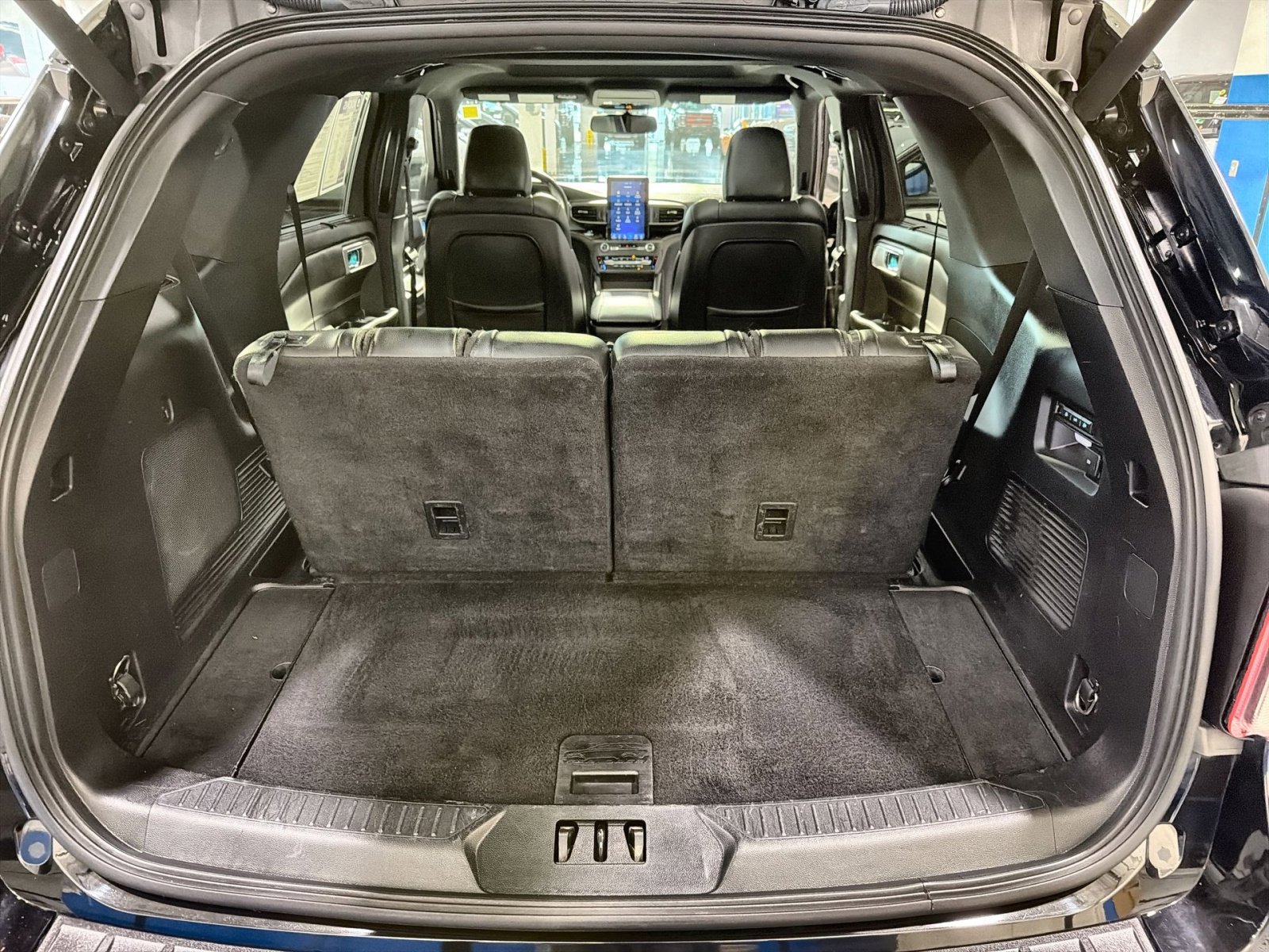 Used 2020 Ford Explorer ST w/ Premium Technology Package image 39