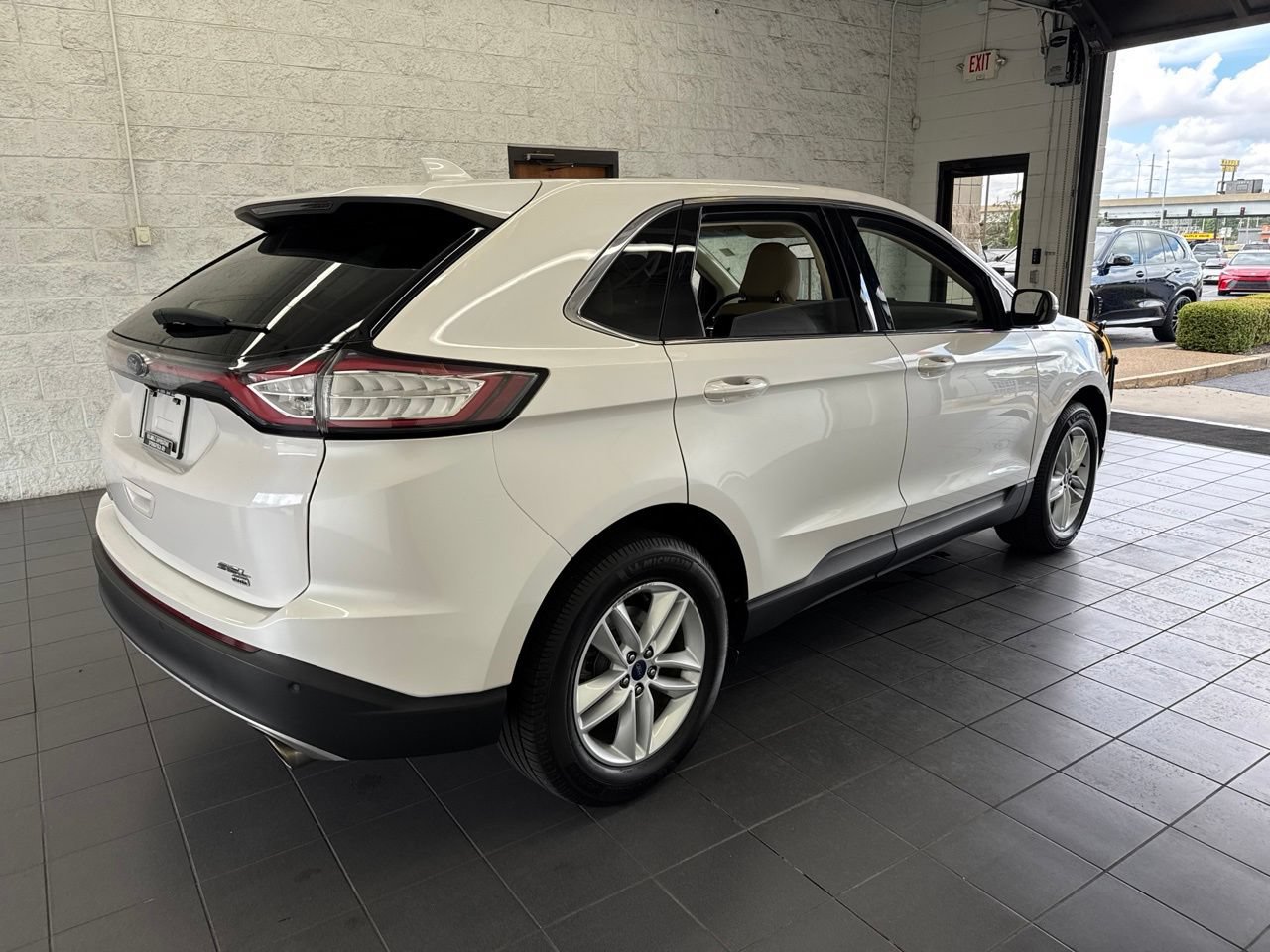 Used 2015 Ford Edge SEL w/ Equipment Group 201A AWD/4WD image 8