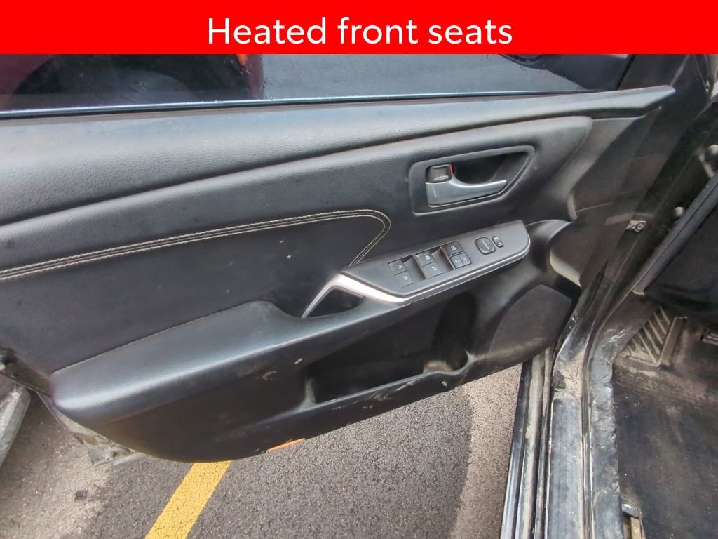 Used 2016 Toyota Camry XLE w/ Moonroof Package image 8