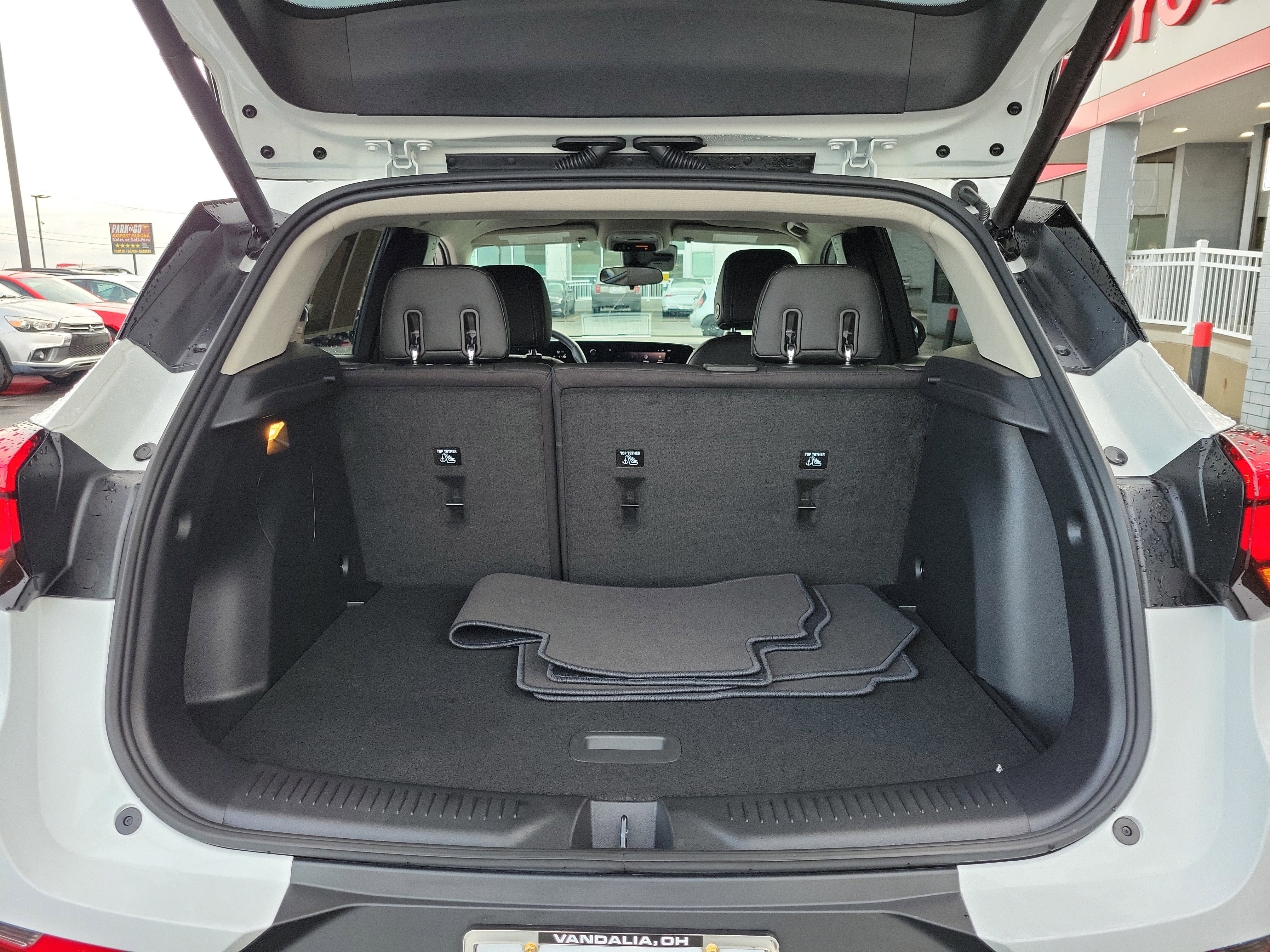 Used 2025 Buick Encore GX Preferred w/ Comfort Package image 8