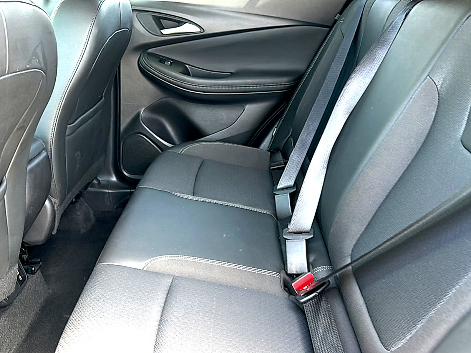 Used 2025 Buick Encore GX Preferred FWD image 18