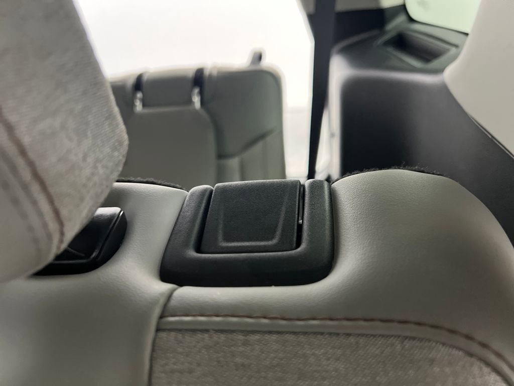 Used 2025 Ford Explorer Active w/ Active Comfort Package image 15
