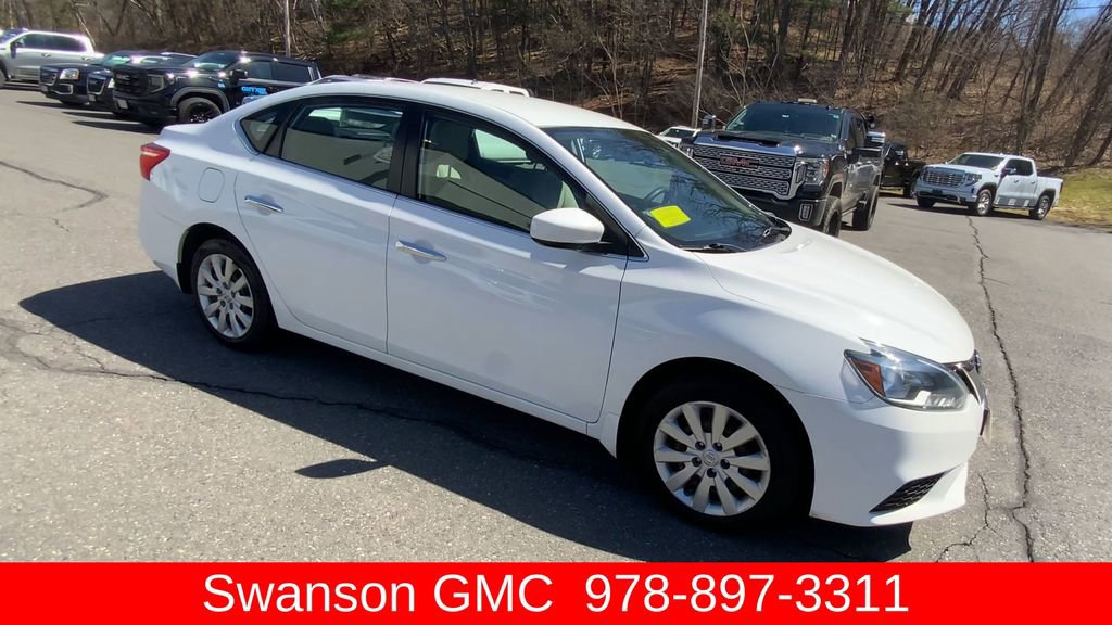 Used 2016 Nissan Sentra S image 2