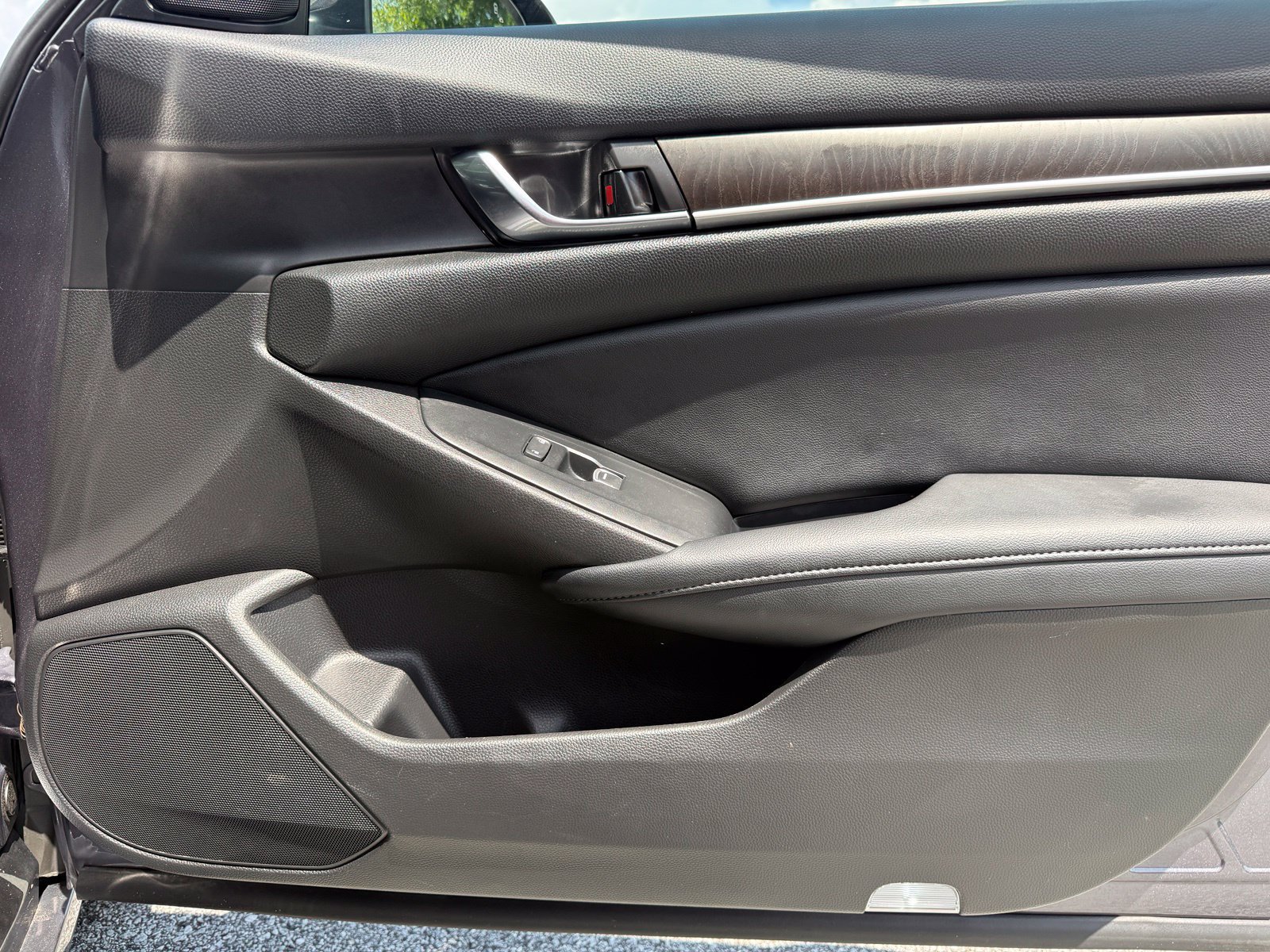 Used 2022 Honda Accord EX-L image 45