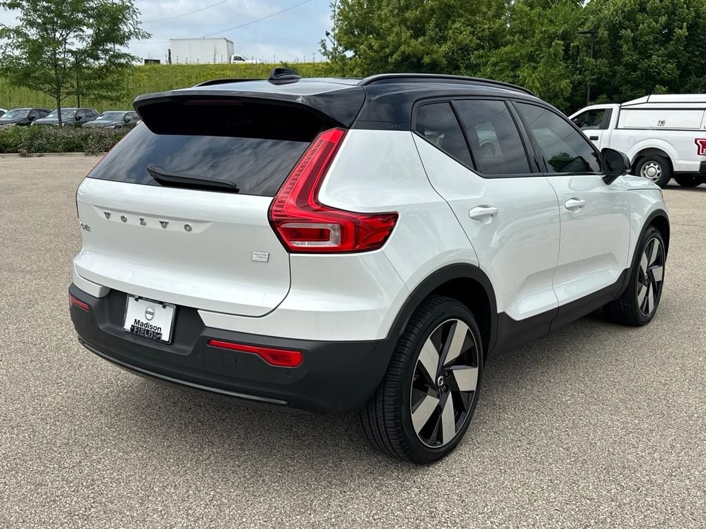 Certified 2023 Volvo XC40 Recharge Ultimate w/ Protection Package Premier AWD/4WD image 4