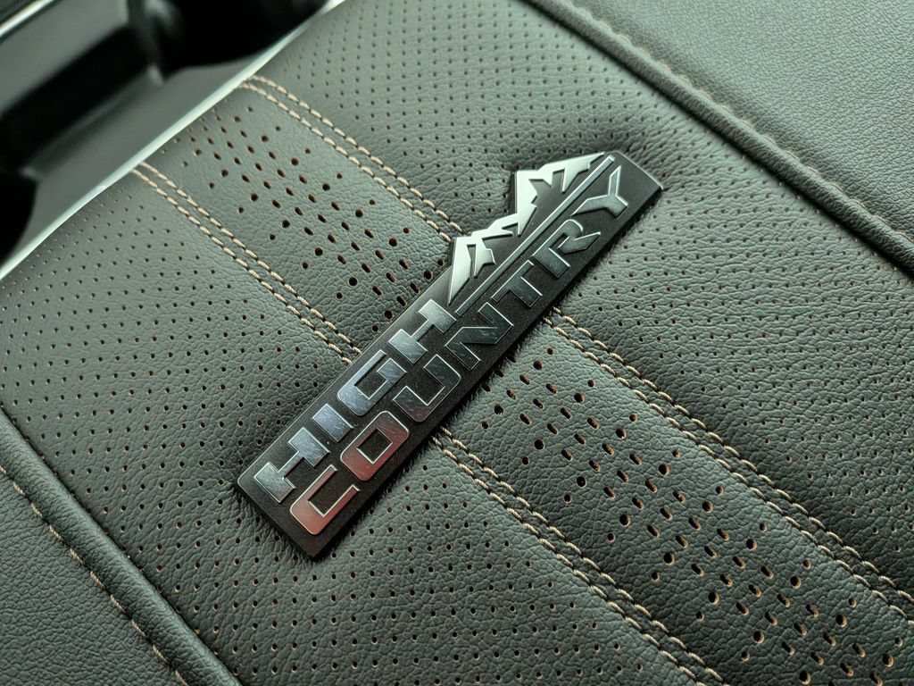 New 2026 Chevrolet Silverado 2500 High Country w/ High Country Premium Package AWD/4WD image 28