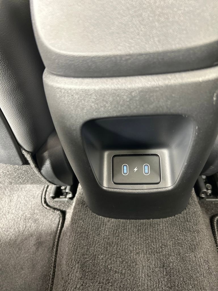 Certified 2024 Hyundai Elantra Limited image 17