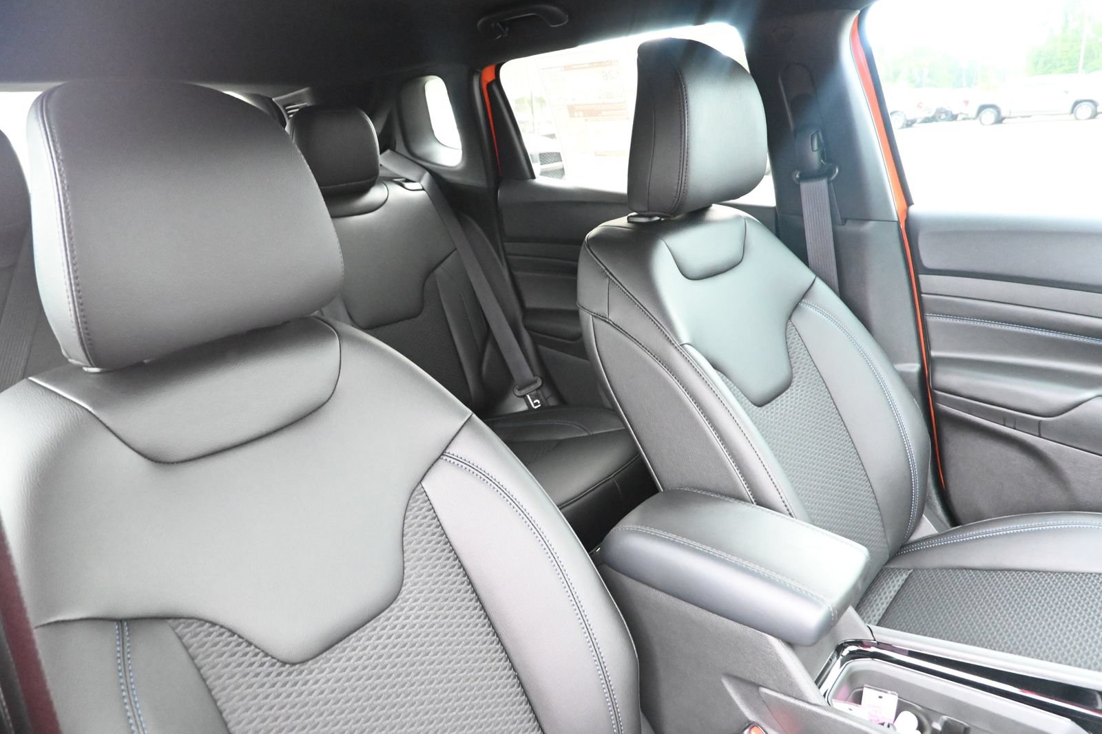 New 2026 Jeep Compass Latitude AWD/4WD image 31