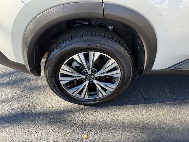 Used 2023 Nissan Rogue SV image 24