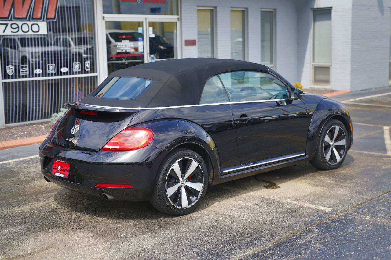 Used 2013 Volkswagen Beetle 2.0T FWD image 17