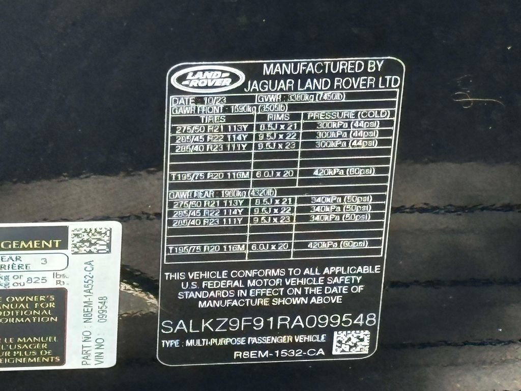 Used 2024 Land Rover Range Rover SV AWD/4WD image 31