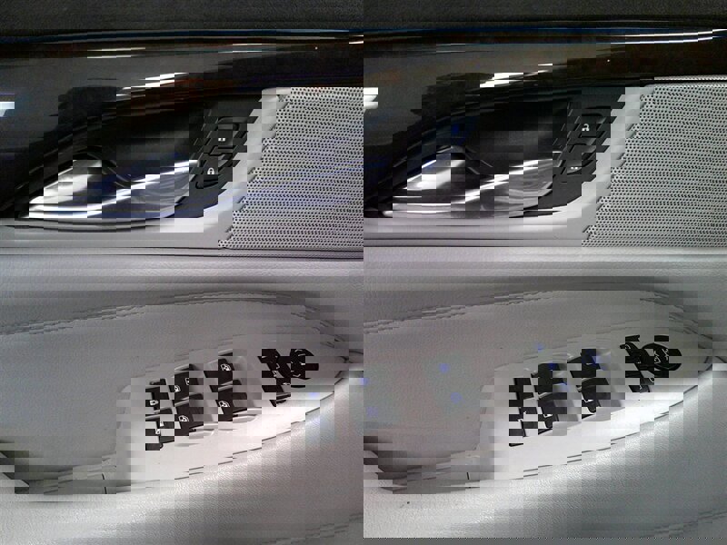 Used 2016 Cadillac Escalade Premium image 42