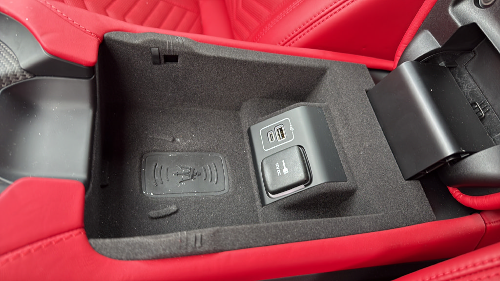 Used 2024 Maserati GranTurismo Trofeo AWD/4WD image 36