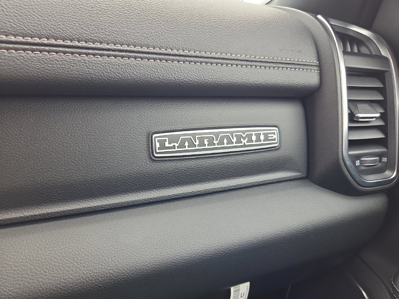 New 2026 RAM 1500 Laramie w/ Sport Appearance Package AWD/4WD image 22