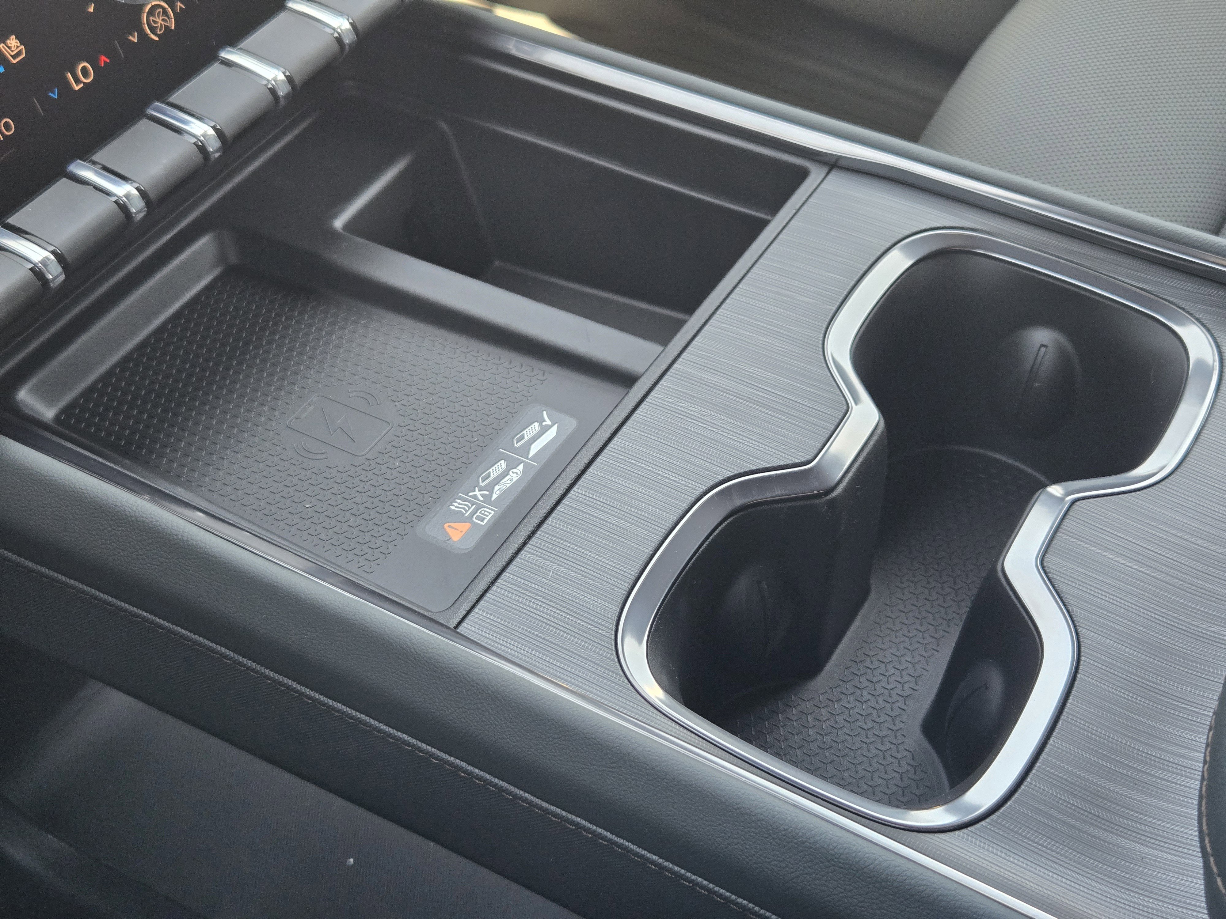 New 2026 GMC Acadia AT4 w/ Luxury Package image 15