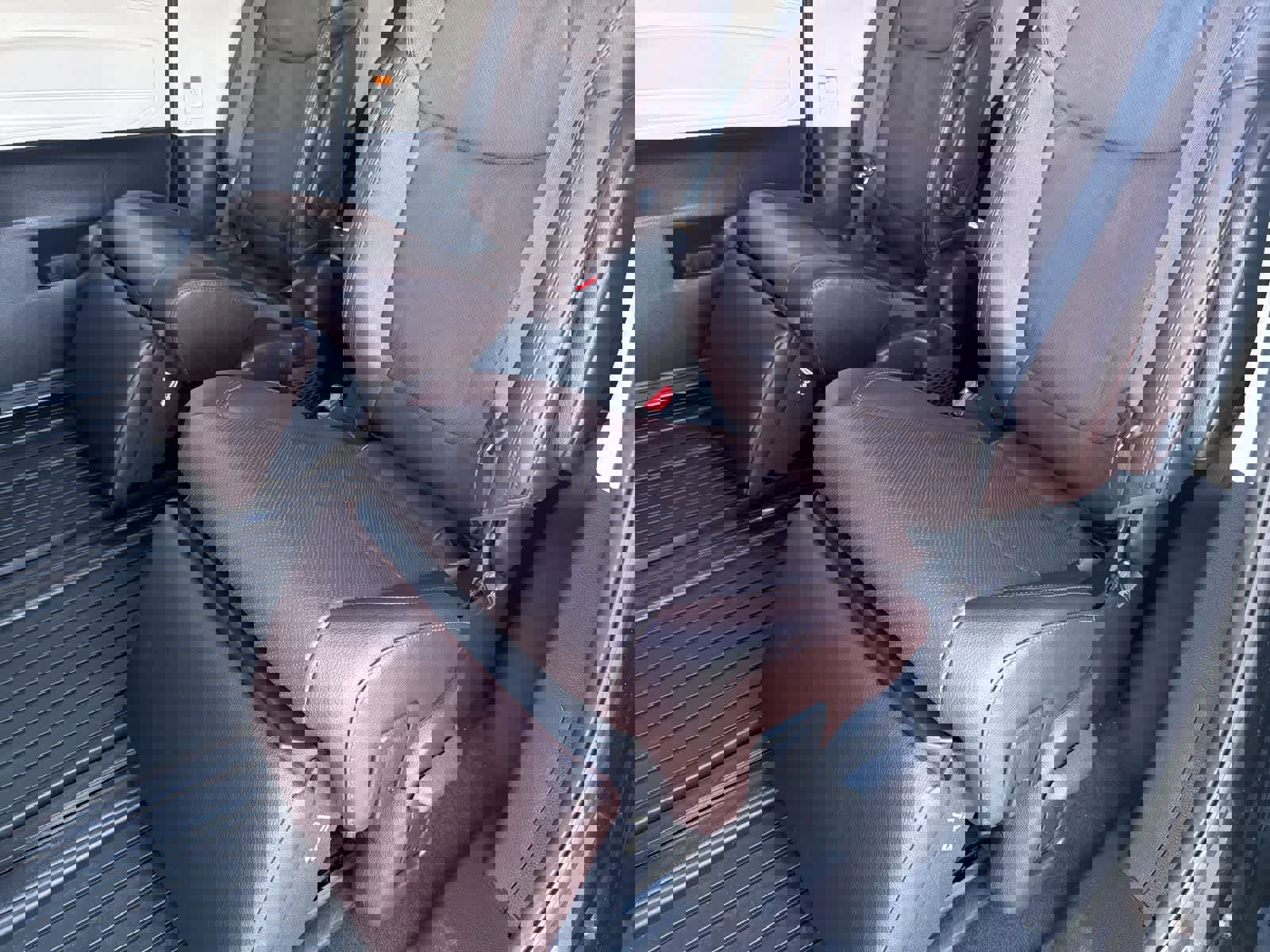 Used 2022 Toyota Sienna Platinum image 21