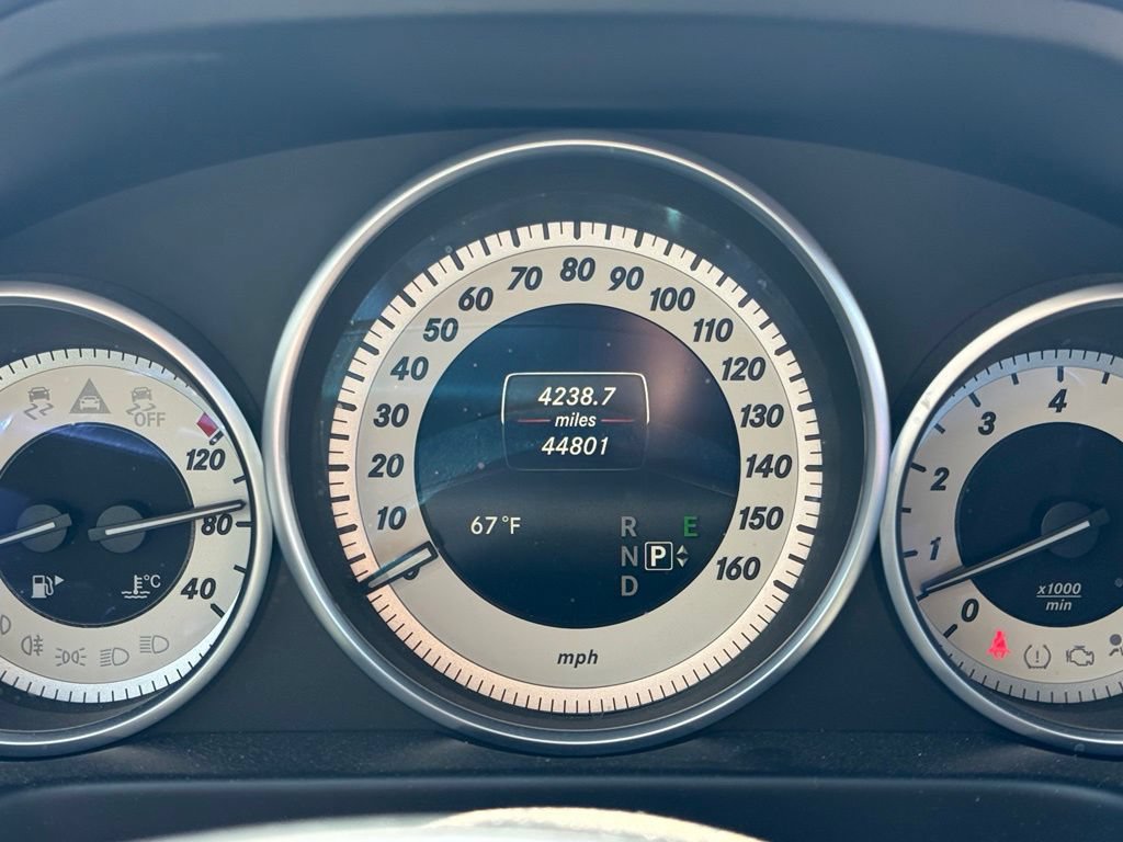 Used 2015 Mercedes-Benz E 400 Sedan image 25