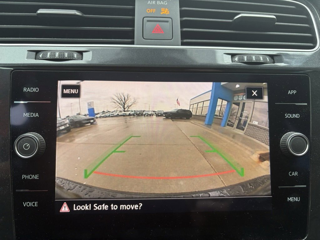 Used 2019 Volkswagen Golf SE w/ Driver Assistance Package image 20