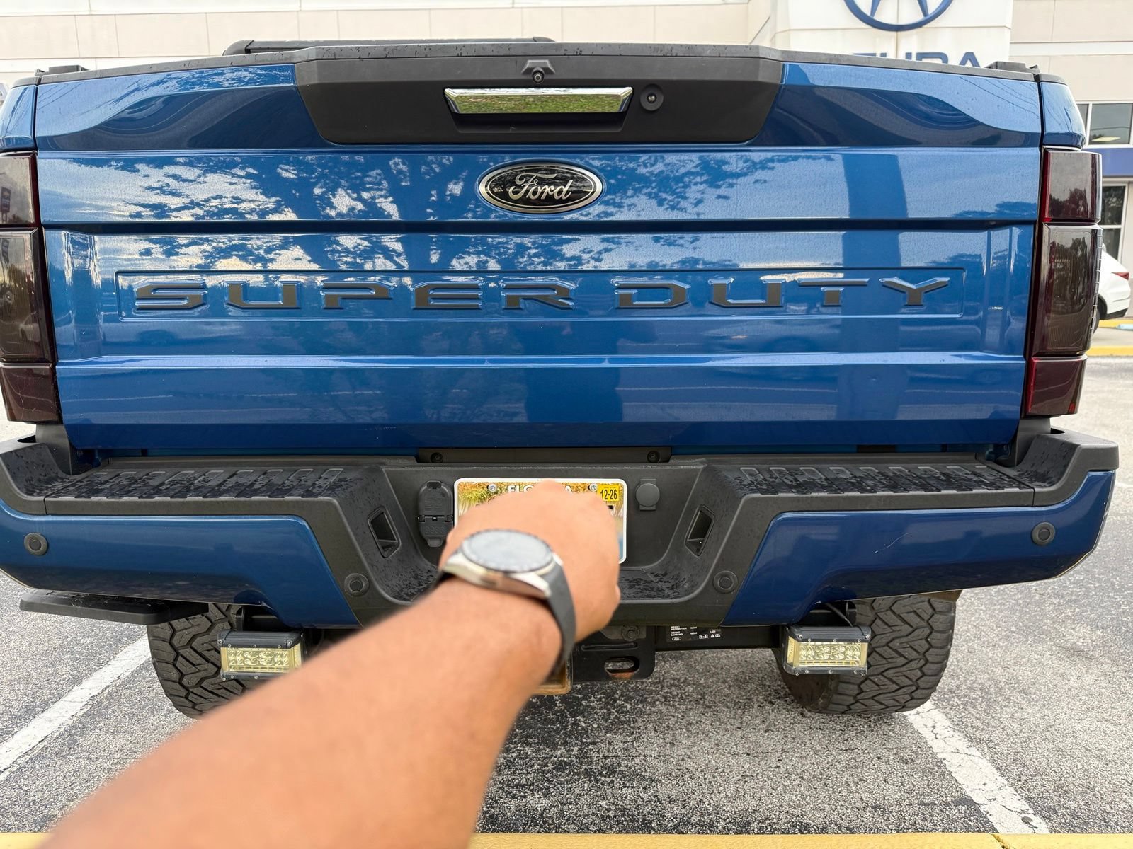 Used 2022 Ford F250 Lariat w/ Black Appearance Package AWD/4WD image 16