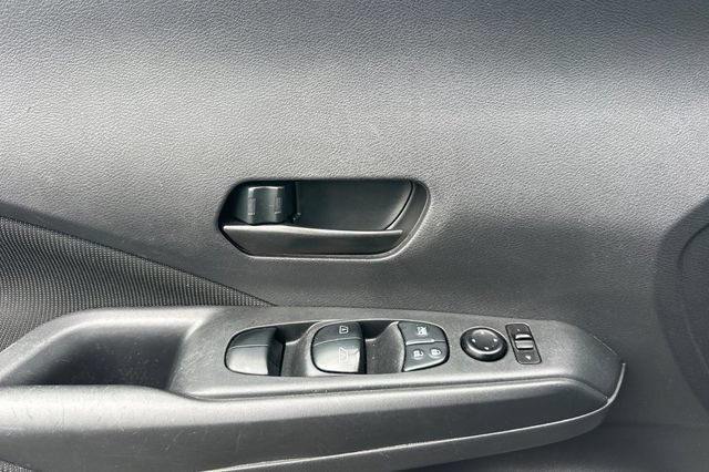 Used 2021 Nissan Kicks S FWD image 12