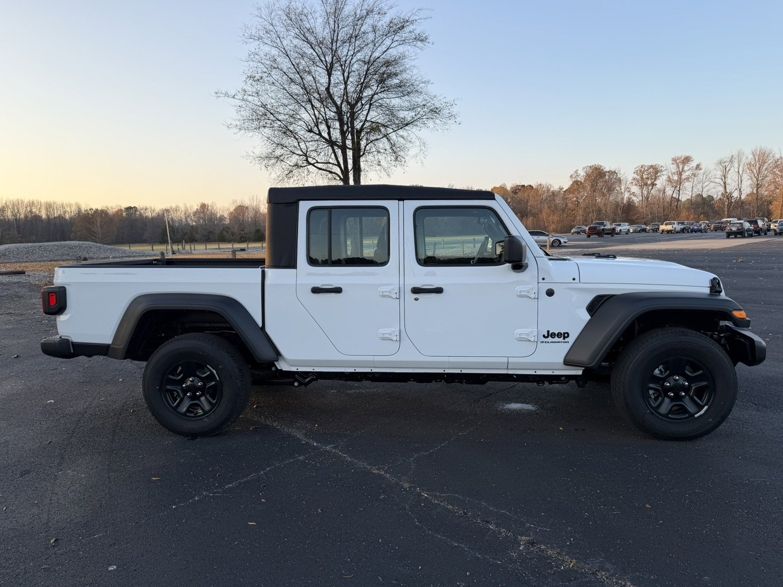 New 2026 Jeep Gladiator Sport AWD/4WD image 6