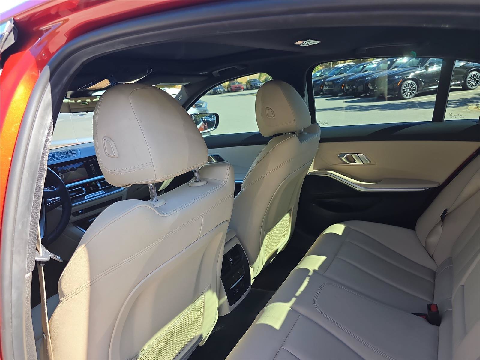 Used 2019 BMW 330i xDrive Sedan AWD/4WD image 16