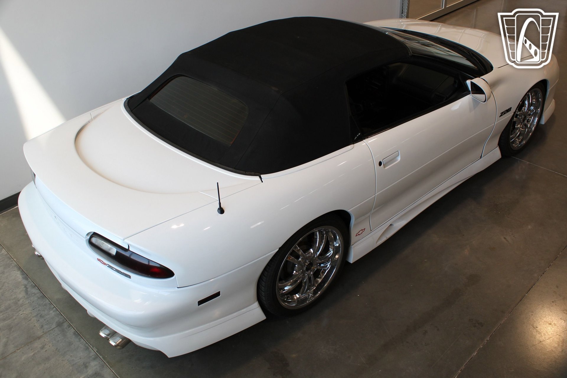 Used 2000 Chevrolet Camaro Z28 image 10