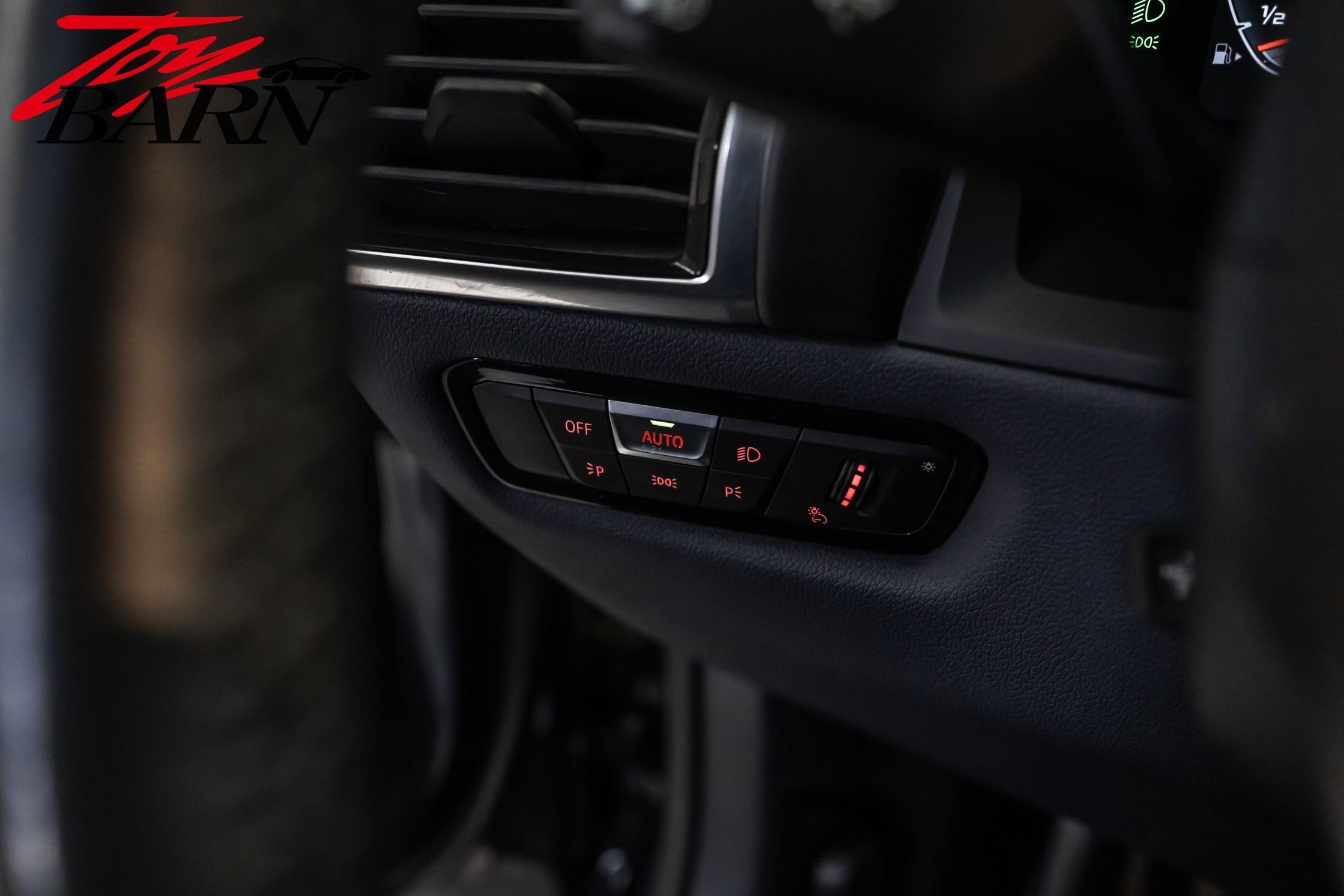 Used 2019 BMW M850i xDrive Coupe image 28