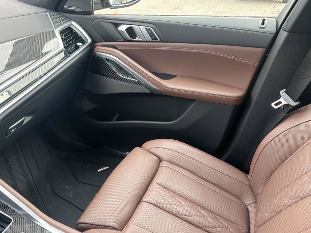 Certified 2025 BMW X6 M60i w/ Dynamic Handling Package AWD/4WD image 40