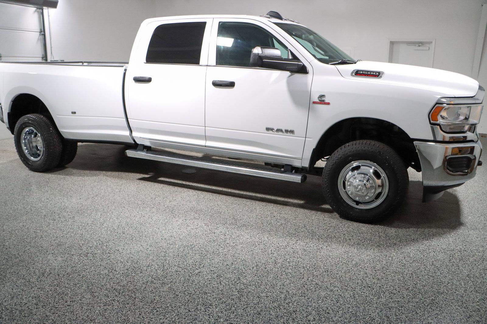 Used 2022 RAM 3500 Tradesman AWD/4WD image 6