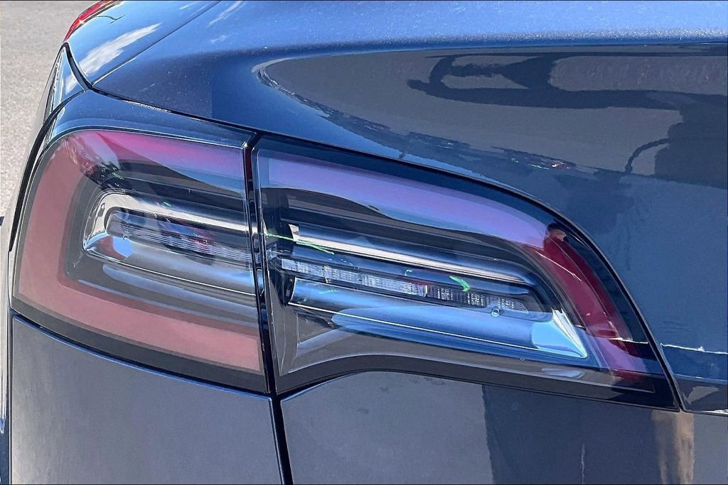 Used 2020 Tesla Model 3 Long Range AWD/4WD image 29