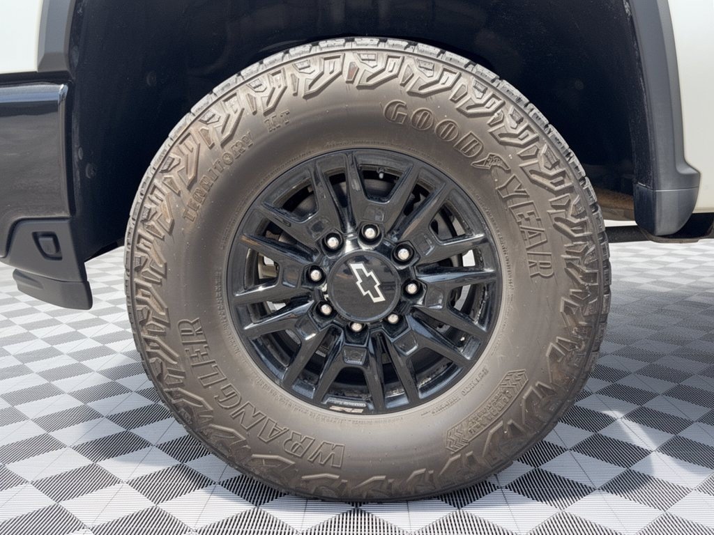 Certified 2024 Chevrolet Silverado 2500 ZR2 AWD/4WD image 13
