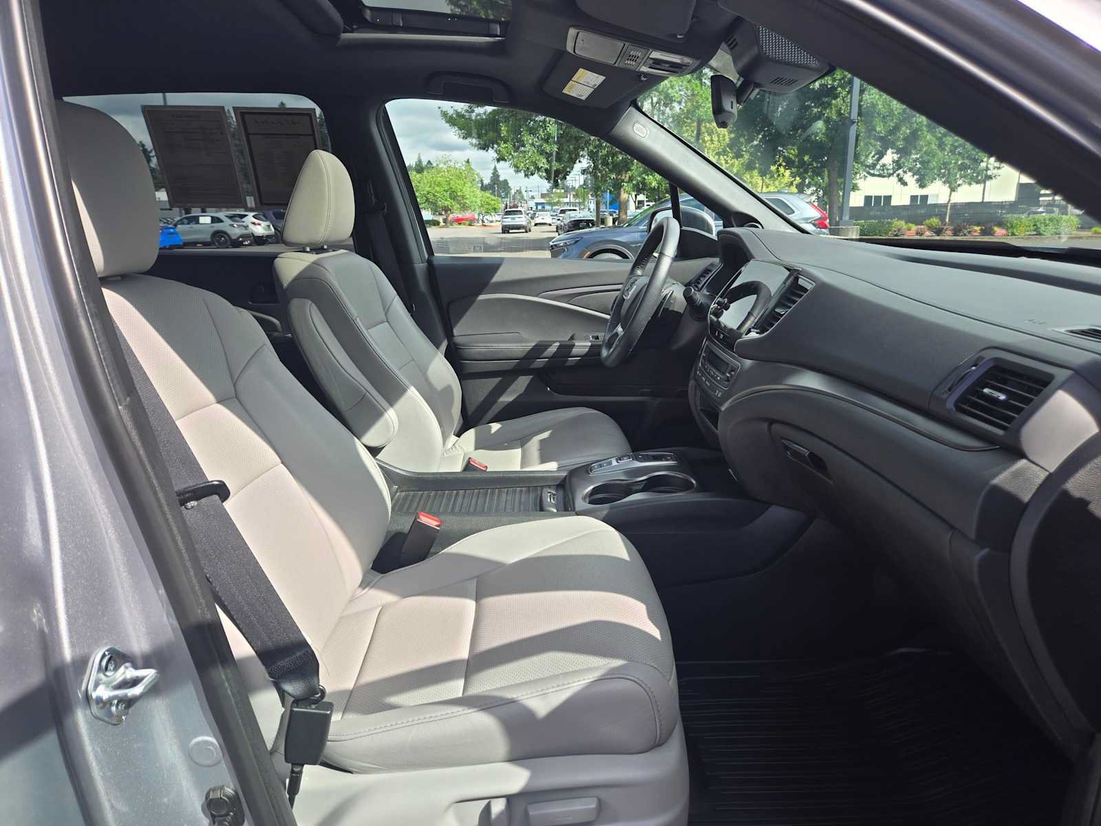 Used 2023 Honda Passport EX-L image 11