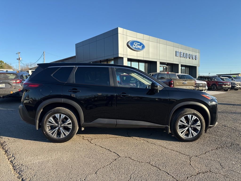 Used 2023 Nissan Rogue SV image 25