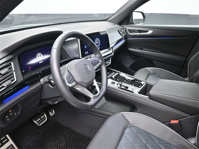 Certified 2024 Volkswagen Atlas Cross Sport SEL Premium R-Line image 18