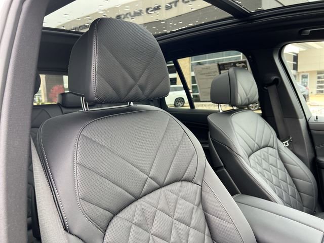 Used 2024 BMW X5 xDrive40i w/ Premium Package image 23