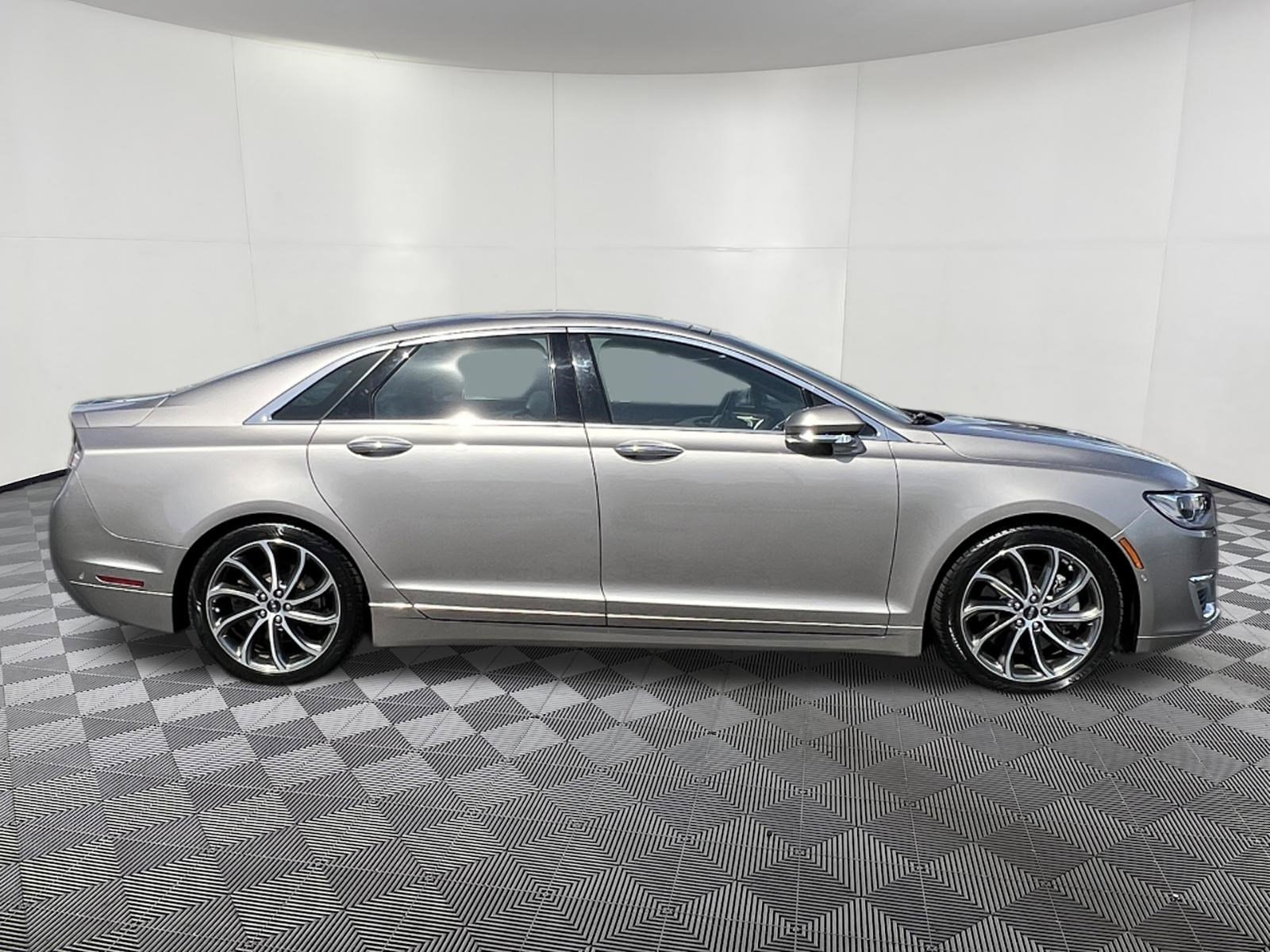 Used 2020 Lincoln MKZ Reserve w/ Luxury Package FWD image 7