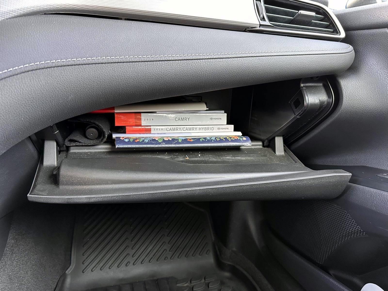 Used 2019 Toyota Camry SE FWD image 28