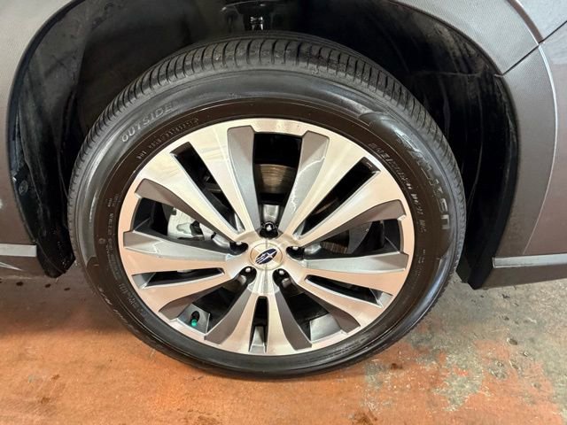 Used 2022 Subaru Ascent Limited w/ Technology Package AWD/4WD image 8