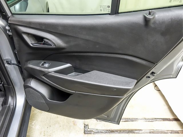 Used 2025 Chevrolet Trax LT w/ LT Convenience Package image 24