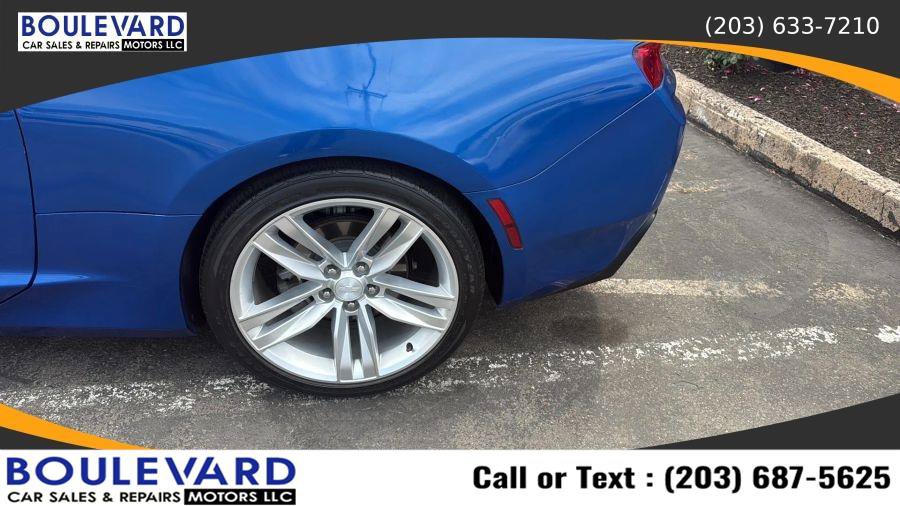 Used 2018 Chevrolet Camaro LT w/ RS Package RWD image 10