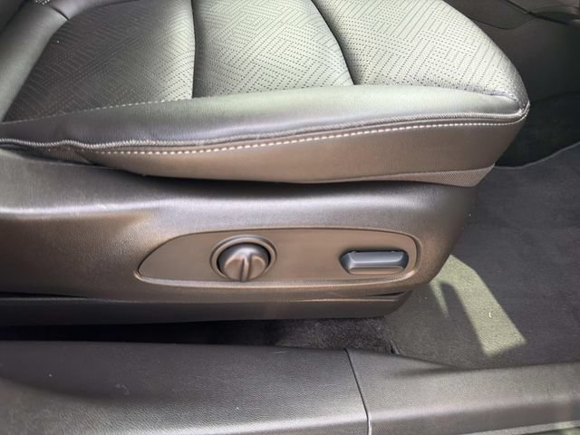 Used 2023 Buick Encore GX Essence w/ Experience Buick Package FWD image 16