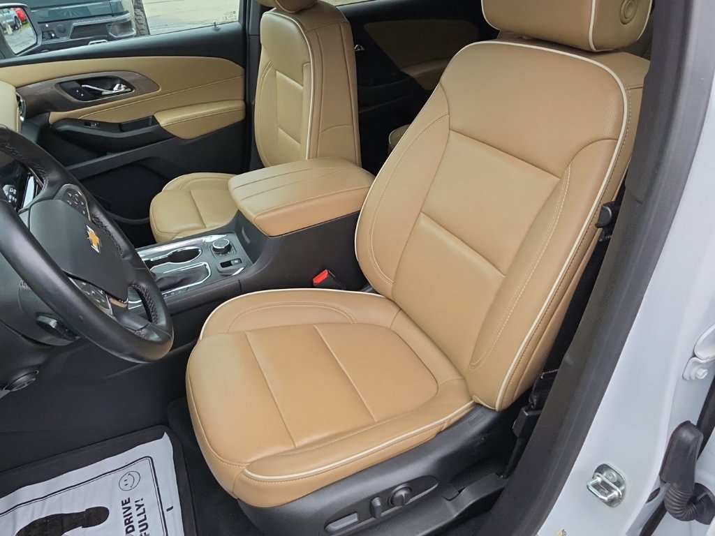 Certified 2023 Chevrolet Traverse Premier w/ LPO, Floor Liner Package AWD/4WD image 28