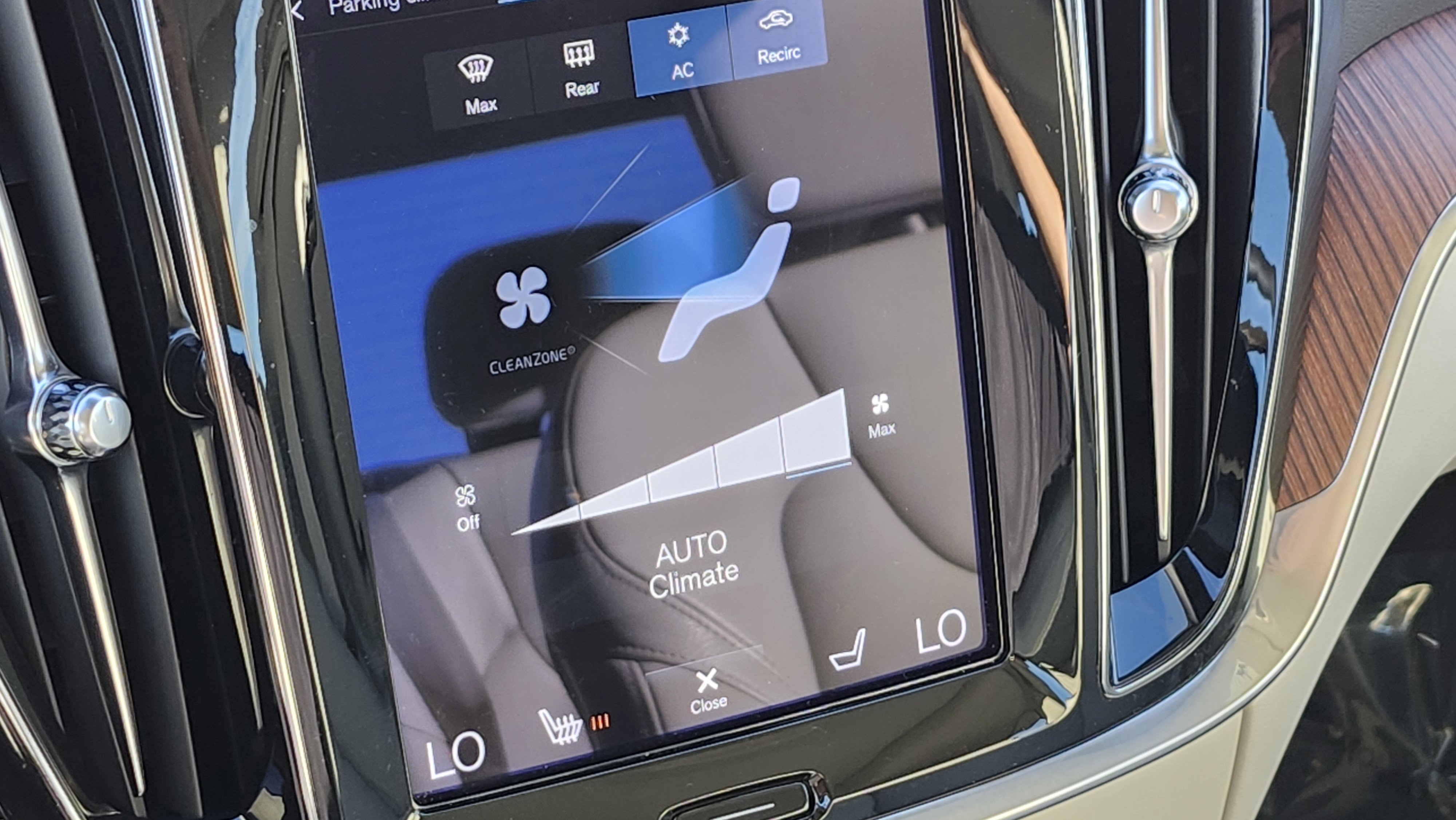 Used 2021 Volvo S60 T5 Momentum image 30