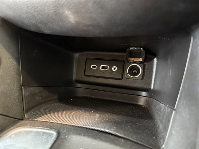 Used 2019 Chevrolet Equinox LT w/ Driver Convenience Package image 26