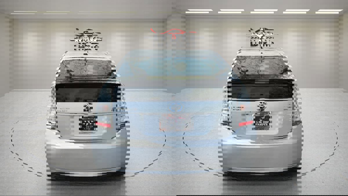 Used 2011 Toyota Prius Three w/ Navigation Pkg FWD image 4