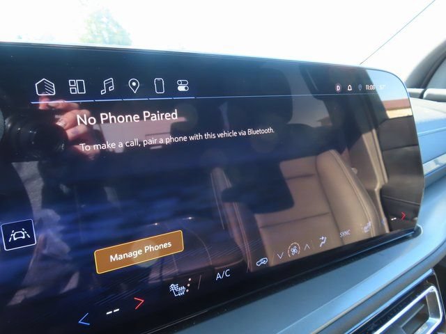 Used 2025 Chevrolet Traverse LT AWD/4WD image 23