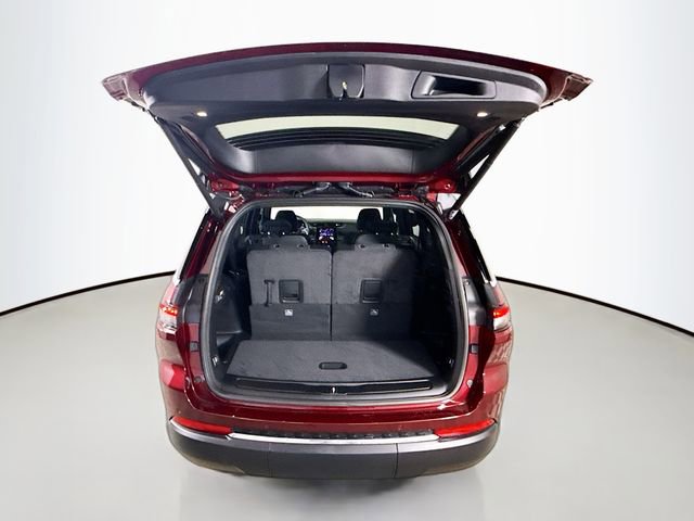 New 2025 Jeep Grand Cherokee L Laredo image 25