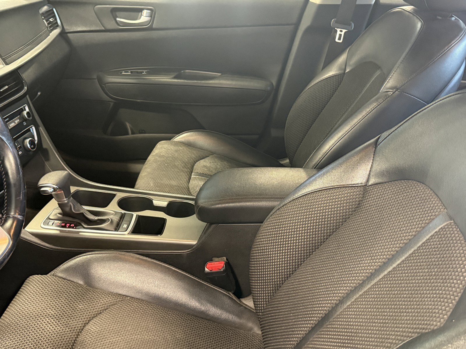 Used 2020 Kia Optima S FWD image 22