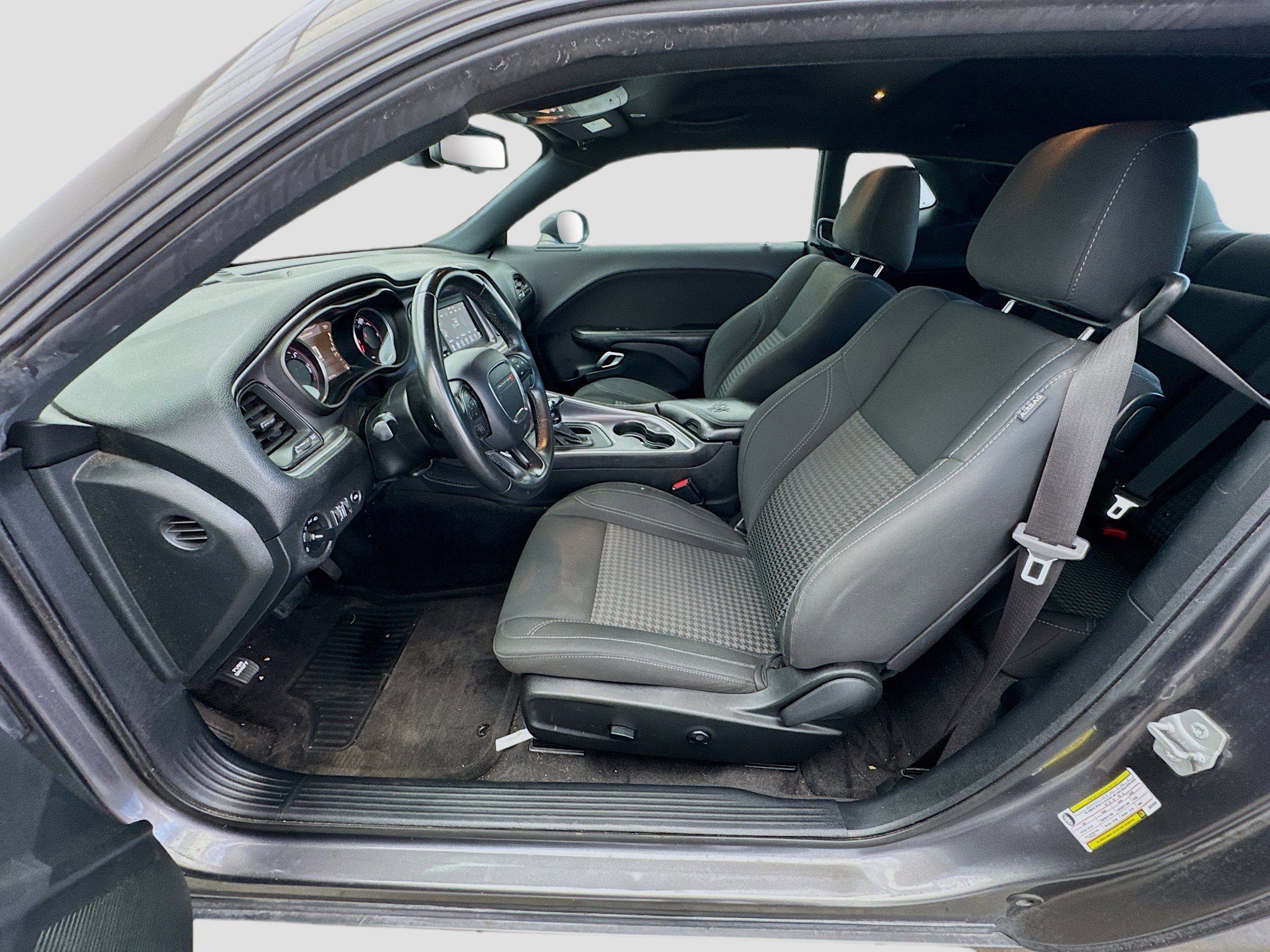 Used 2018 Dodge Challenger SXT image 13